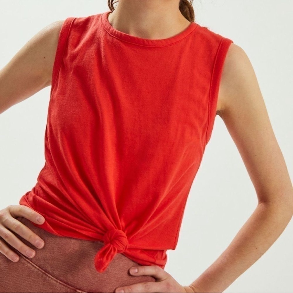 #56-NWT Anthropologie Open Back Twist Back Red Tank - Picture 1 of 5